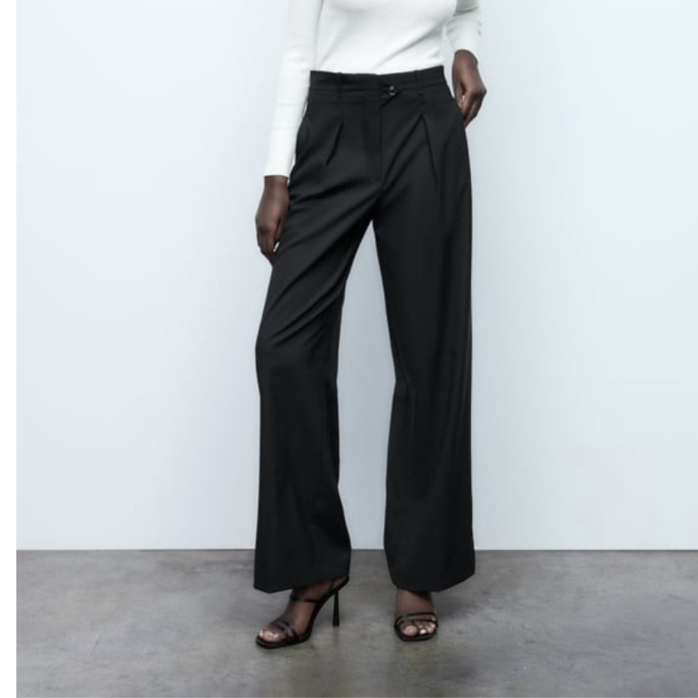 ZARA: STRAIGHT CUT PANTS WITH SLITS